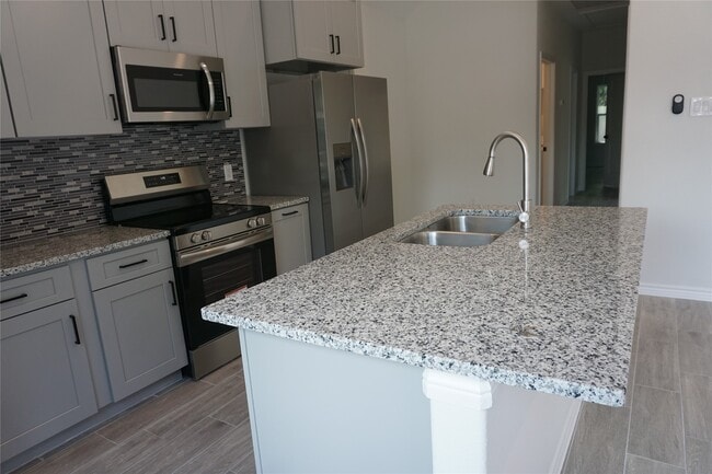 Building Photo - 9583 Darkwood St