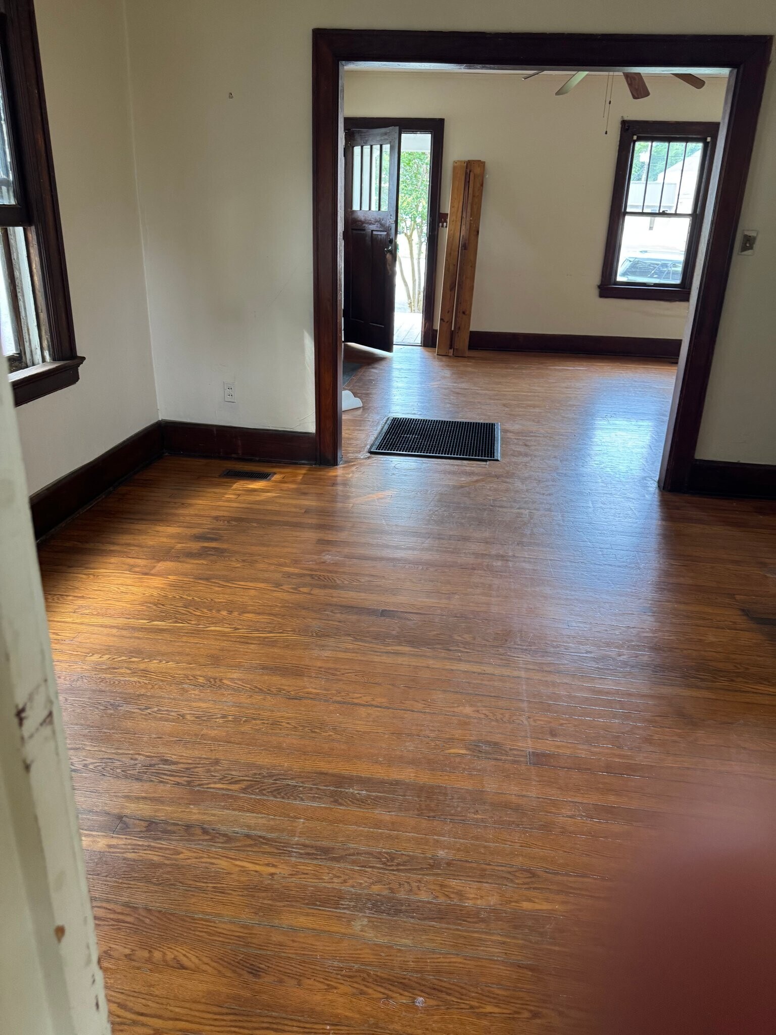 Building Photo - 420 5th Ave NW