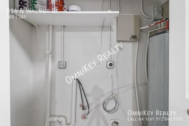 Building Photo - 814 N Walnut St