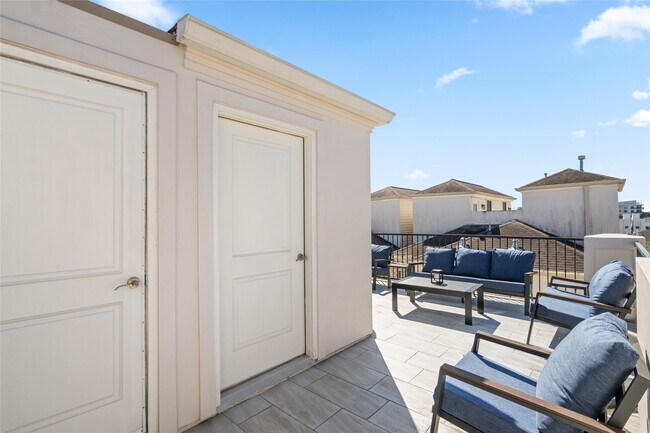 Building Photo - 6018 Maxie St