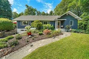 Primary Photo - 150 Lakes Rd