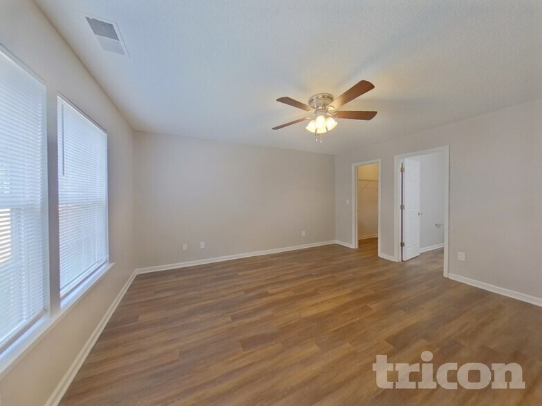 Building Photo - 216 Meyer Ln