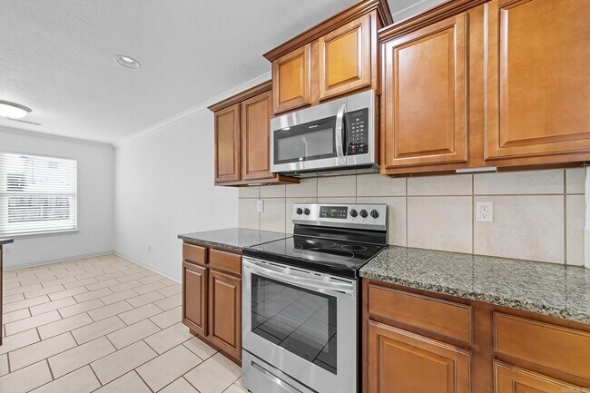 Building Photo - 17317 Crooked Oak Dr