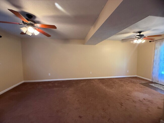 Building Photo - 108 Judd Ct