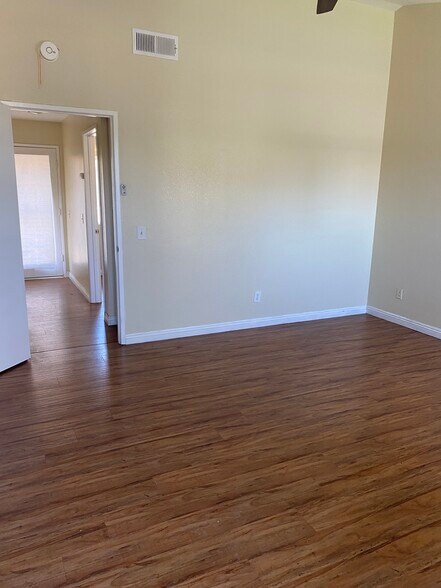 Building Photo - 1850 E Avenue J2