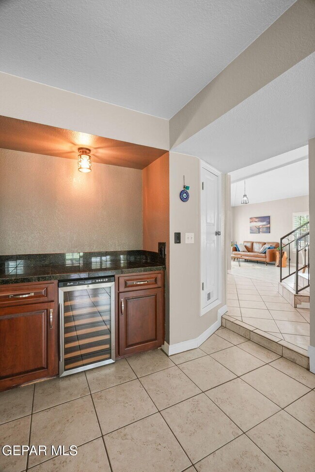 Building Photo - 6052 Bandolero Dr