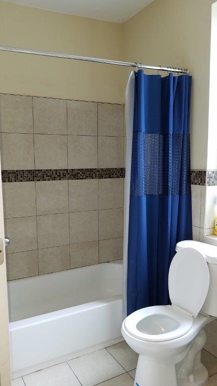 Building Photo - 2126 N Woodstock St