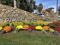 Building Photo - 1006 Paradise Rd