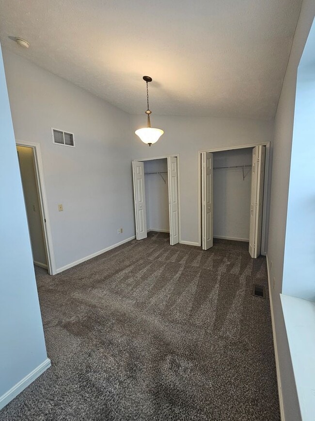 Building Photo - Streetsboro 2 Bedroom 2.5 Bath Condo