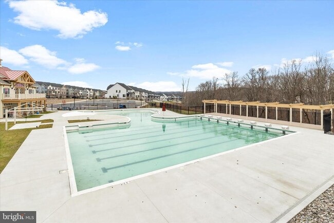 Building Photo - 5924 Pecking Stone St