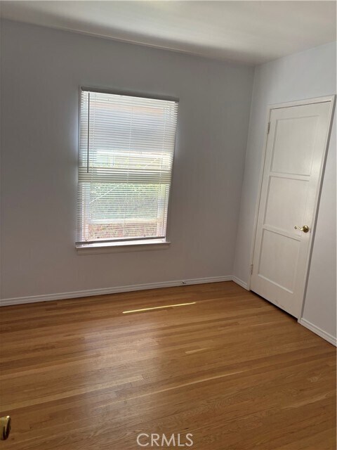 Building Photo - 5071 Enfield Ave