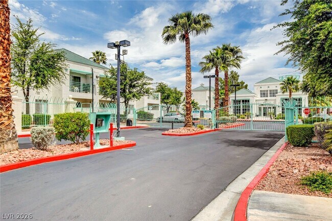 Building Photo - 7100 W Pirates Cove Rd