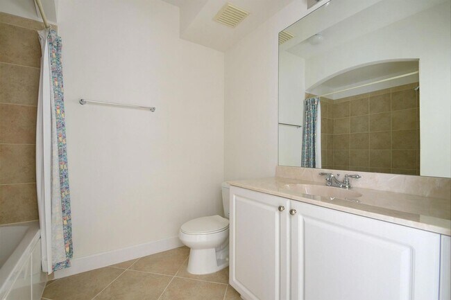 Building Photo - 1405 Renaissance Way