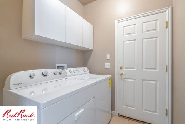 Building Photo - 2 Bedroom Townhome in Coral Canyon with Resort Amenities