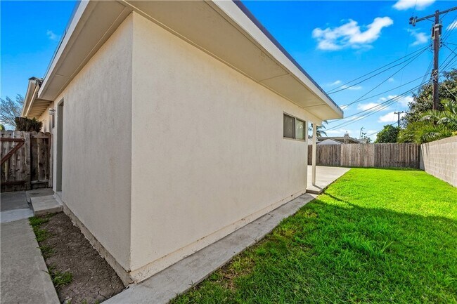 Building Photo - 6431 Brown Cir