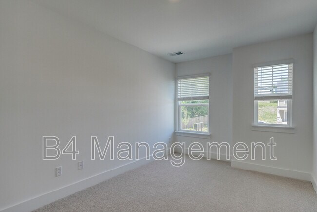 Building Photo - 416 W Parima Ct