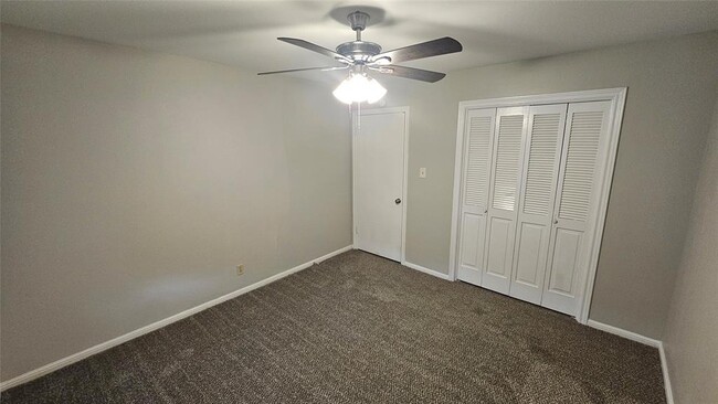 Building Photo - 7322 Ridge Oak Dr