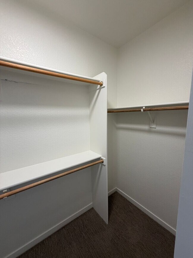 Building Photo - Beautifully Remodeled North Peoria Home 3 Bedroom 2 Bath Plus Office