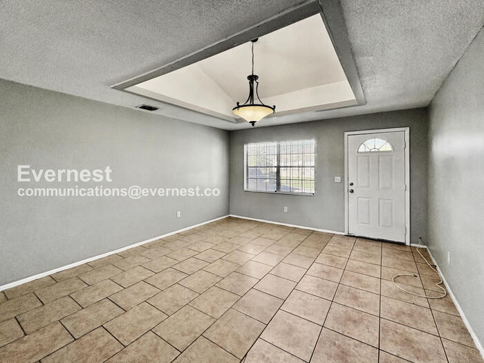 Building Photo - 1649 Valeview Ct