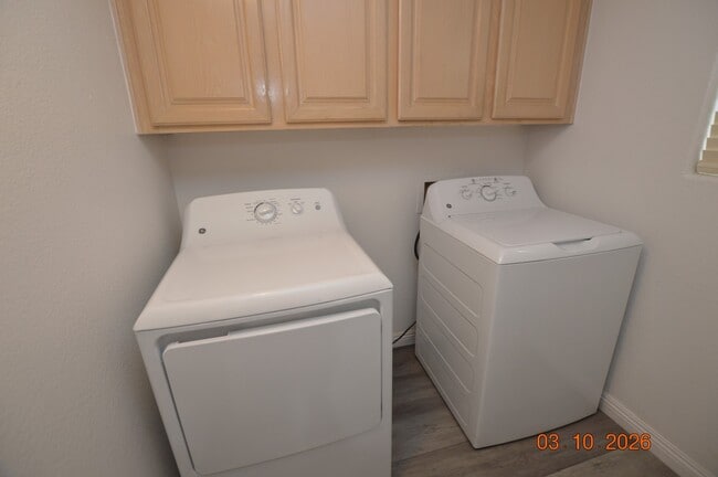 Building Photo - 8236 Golf Player St