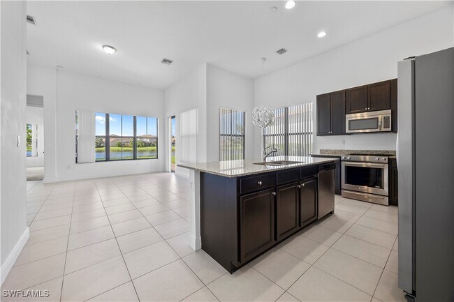 Building Photo - 5087 Salerno St