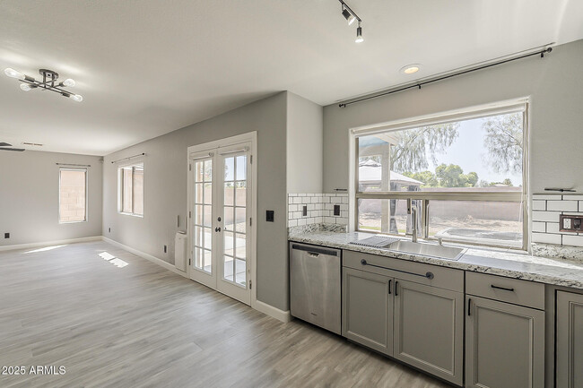 Building Photo - 21928 N Braden Rd