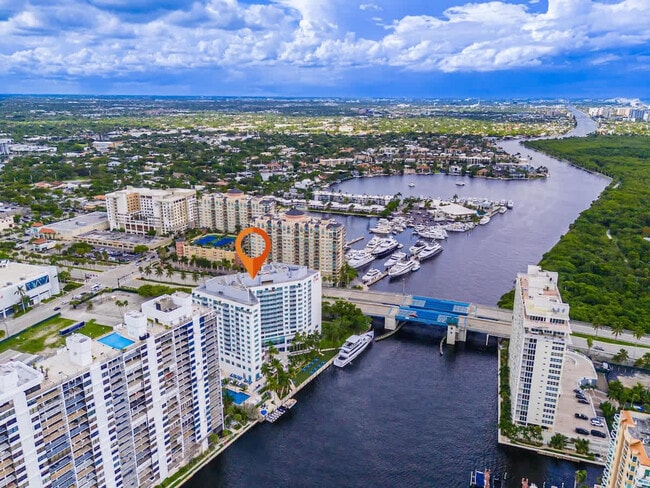 Building Photo - 2670 E Sunrise Blvd