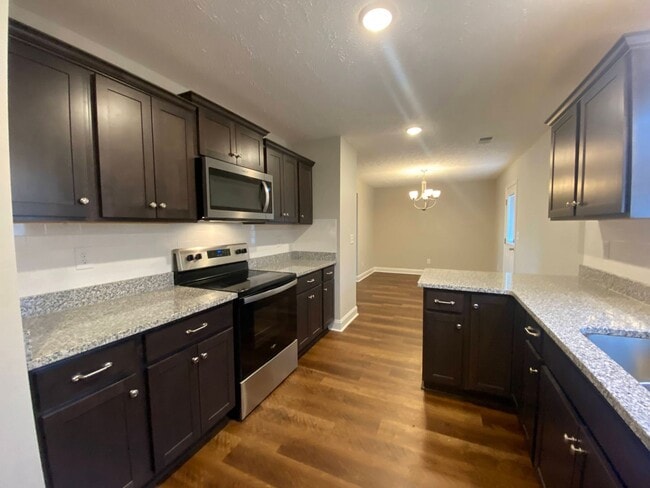 Building Photo - Like New Home for Rent