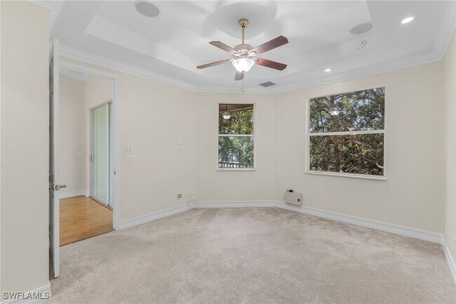 Building Photo - 1325 Mariposa Cir