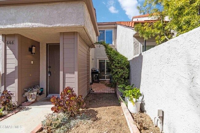 Building Photo - 646 Via Colinas