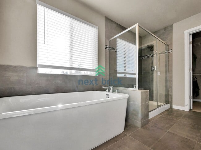 Building Photo - Gorgeous 3 Bed & 2.5 Bath Single Family House For Rent!