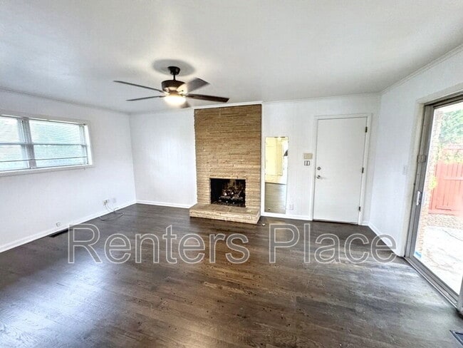 Building Photo - 1738 S 74th Ave E