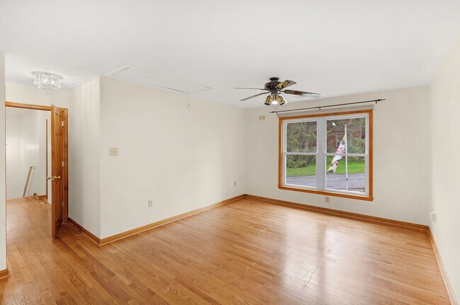 Building Photo - 505 4th
