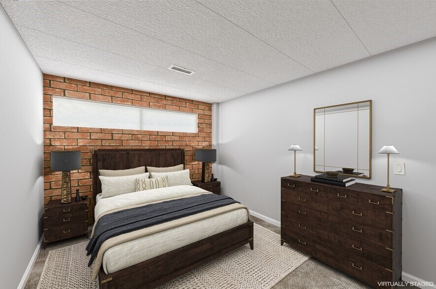 Building Photo - 630 Vernon Ave