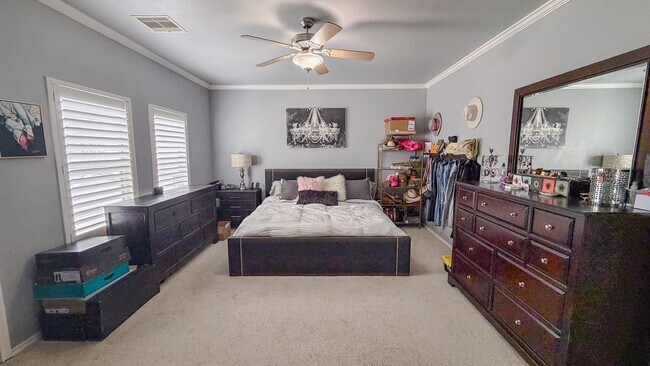 Building Photo - 1909 Kemah Village Dr