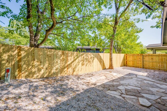 Building Photo - 3304 Dolphin Cove