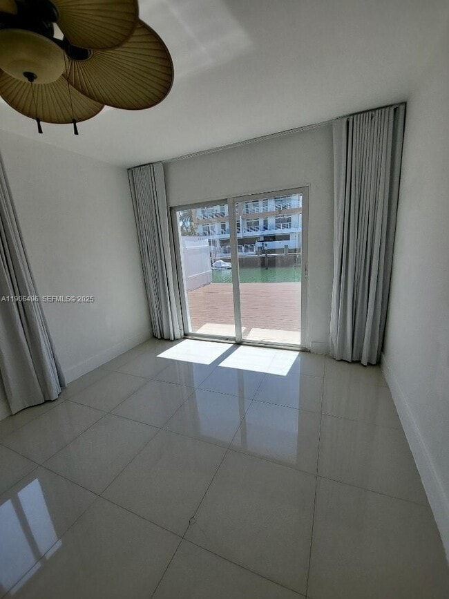 Building Photo - 7707 Hawthorne Ave