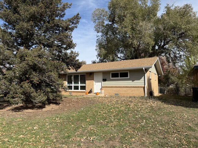 Building Photo - 130 S Lashley Ln