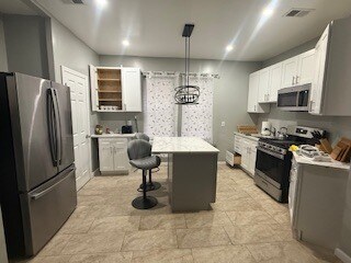 Building Photo - 72 Seymour Ave