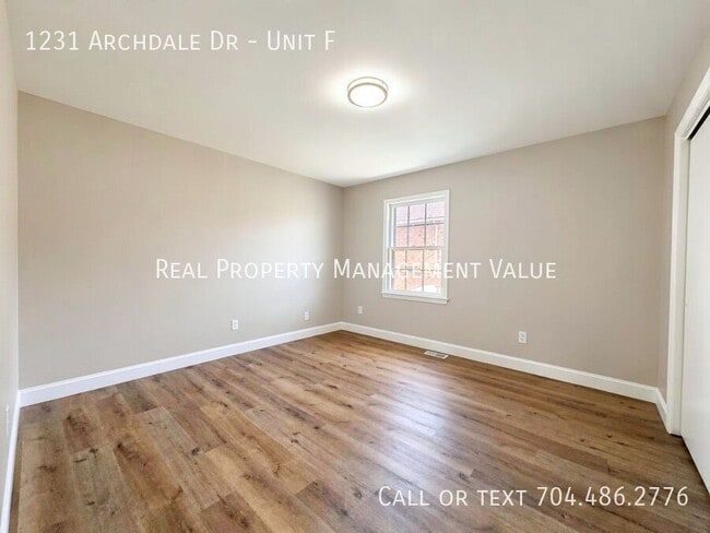 Building Photo - 1231 Archdale Dr