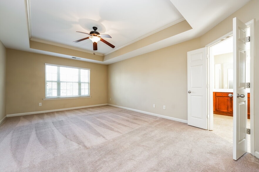 Building Photo - 2115 Malanga Ct