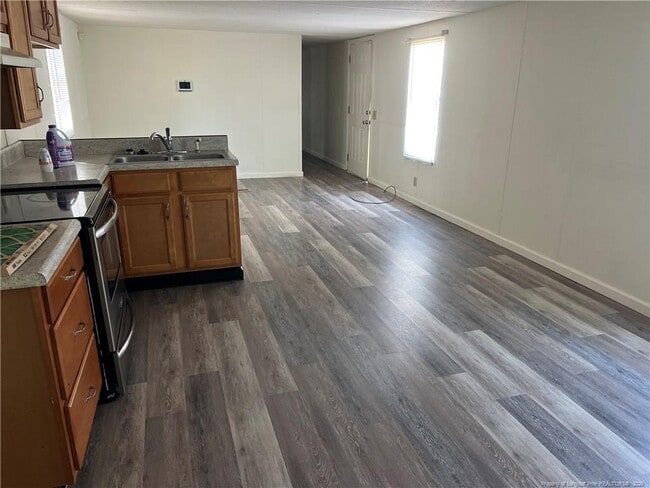 Building Photo - 4439 Betsy Ross Dr