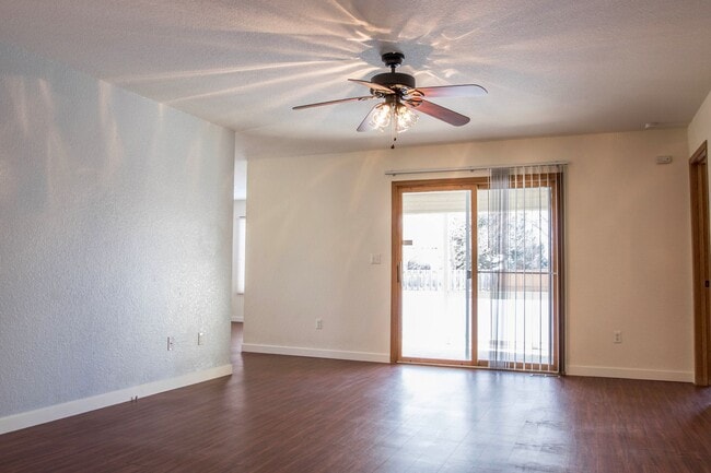 Building Photo - Ranch Style 3 Bedroom Home by Main Street Windsor!