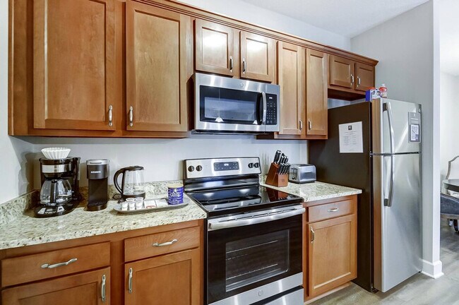 Building Photo - 740 Zumstein Ln