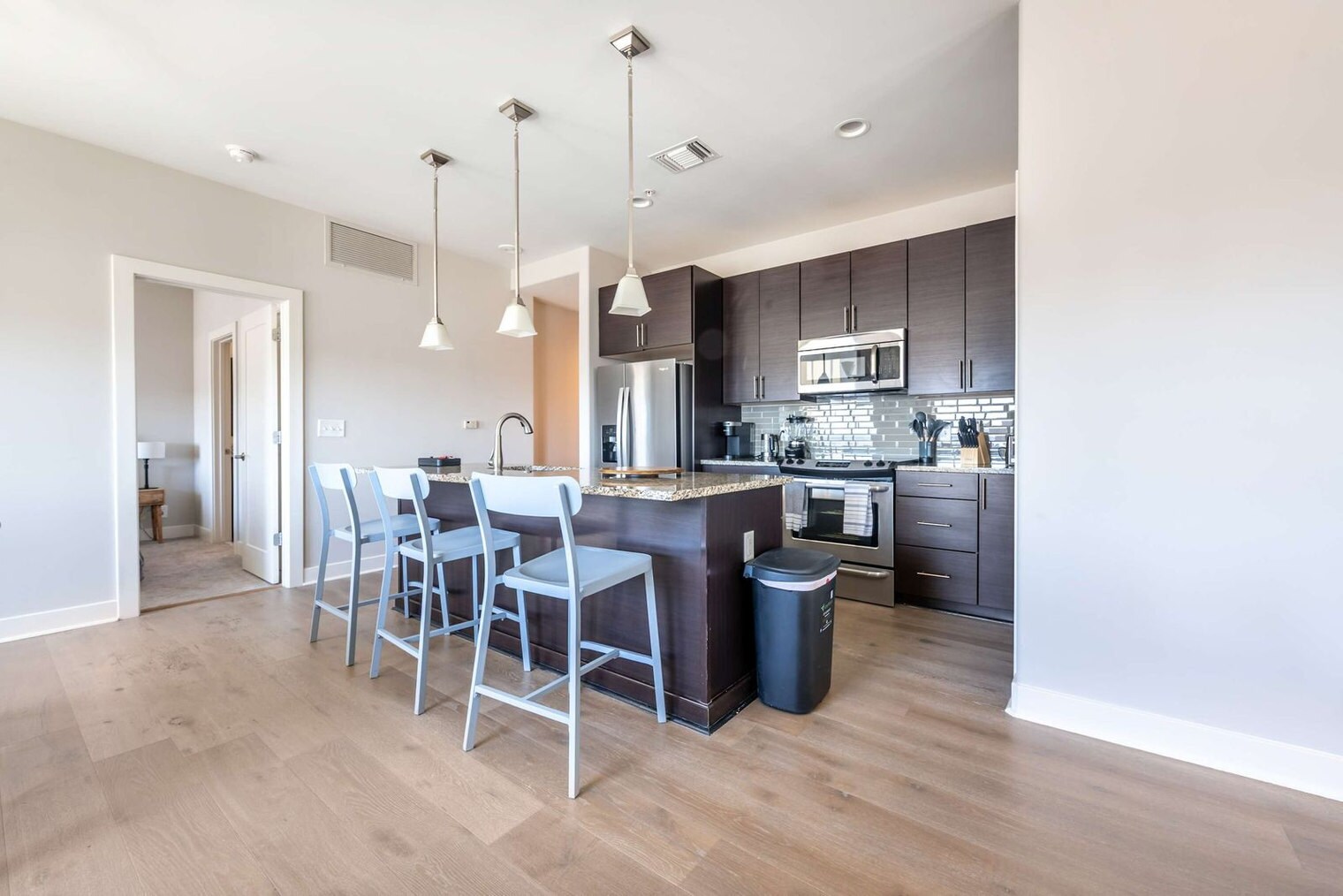 Building Photo - 10 Light St