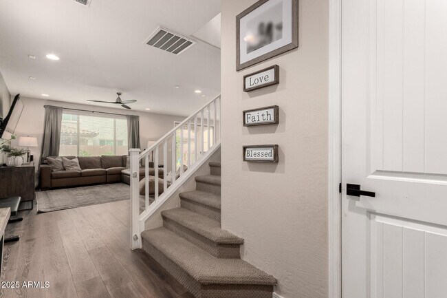 Building Photo - 5418 S Vincent