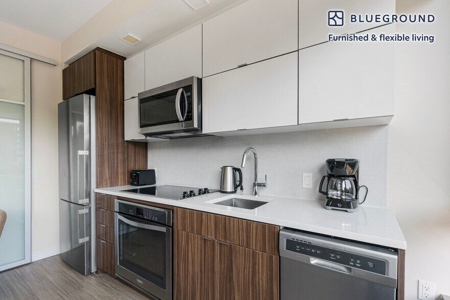 Building Photo - 301 M St SW