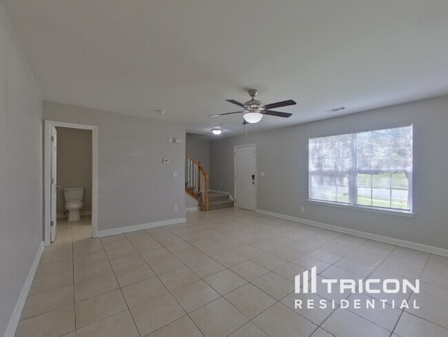 Building Photo - 1711 Southwind Dr