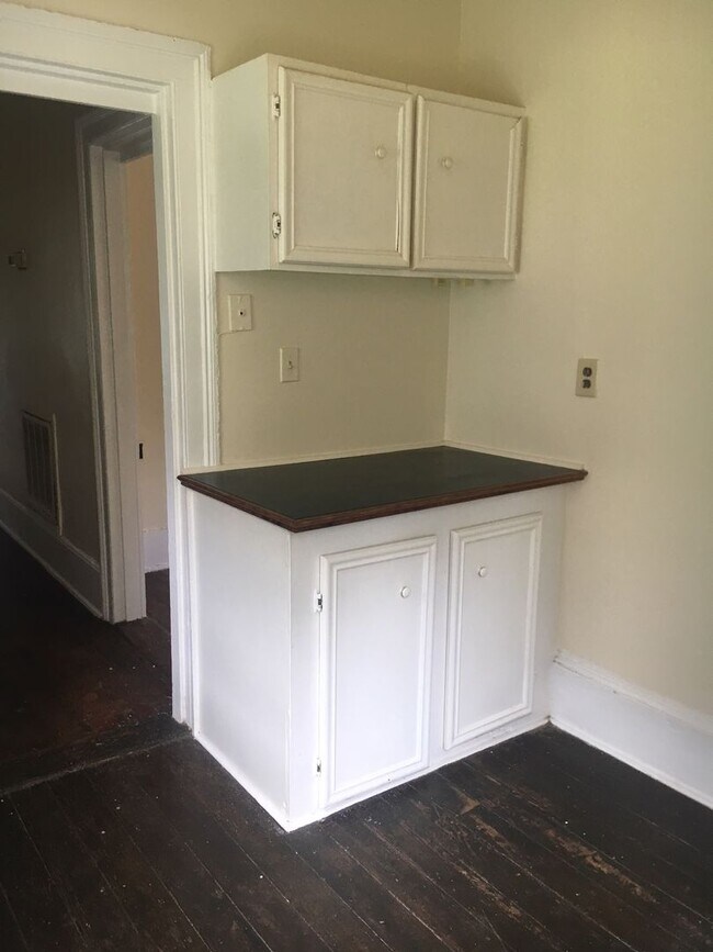 Building Photo - S. 7th Street 121