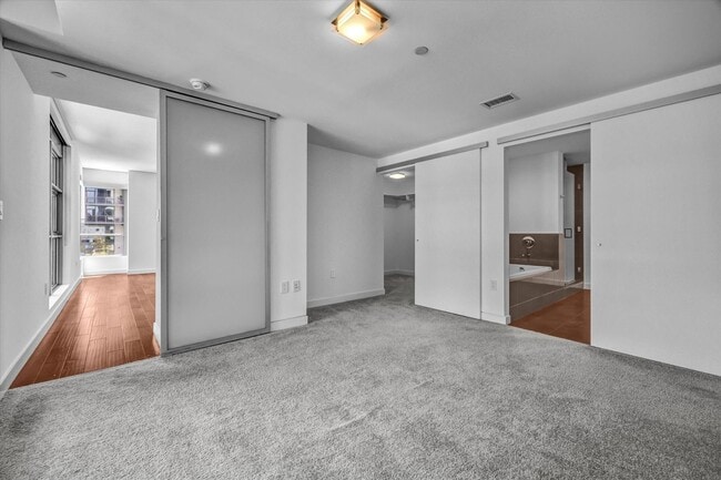 Building Photo - Luxury Elevated Living 1 Bed 1.5 Bath Condo at Skyline OC